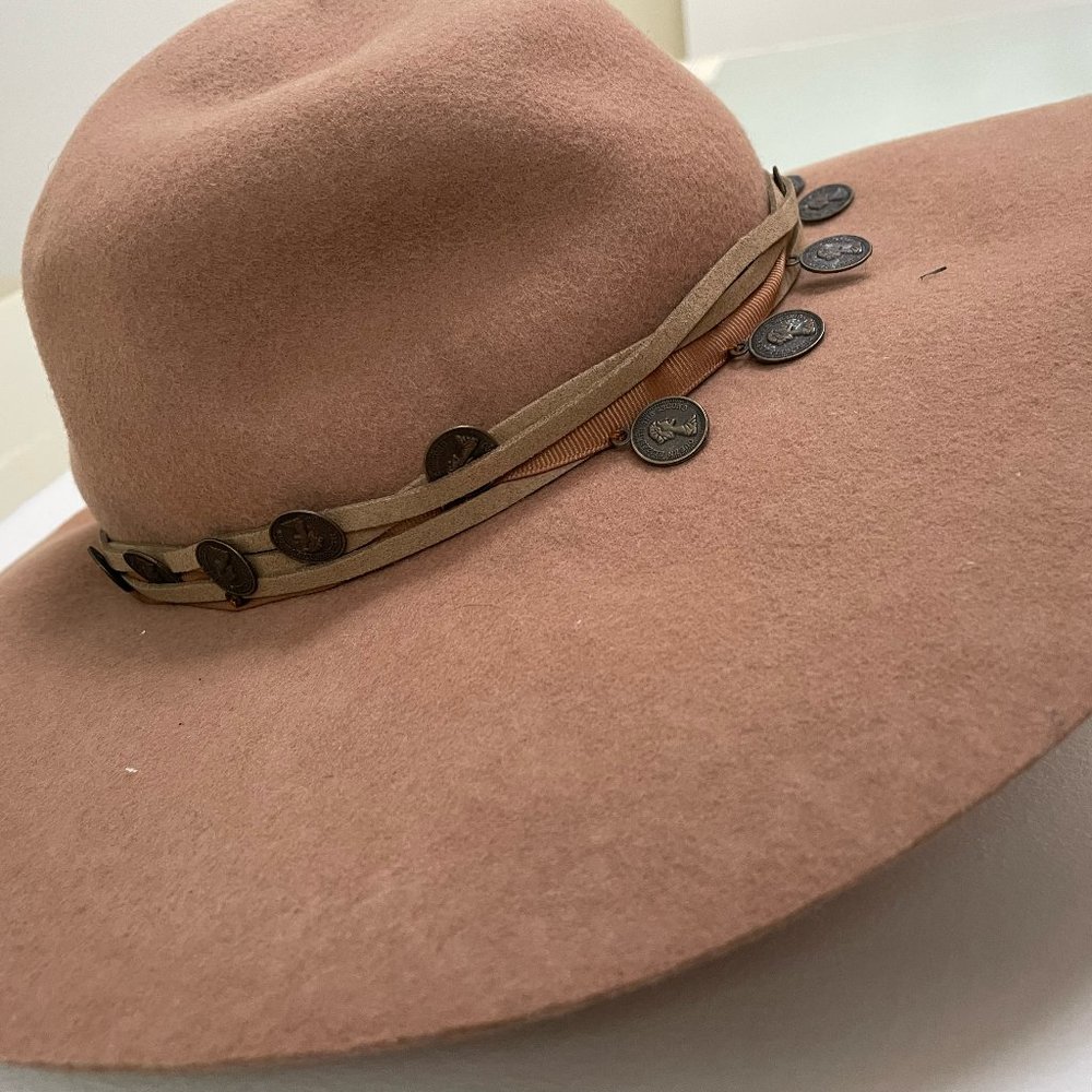 Quagga green label hat